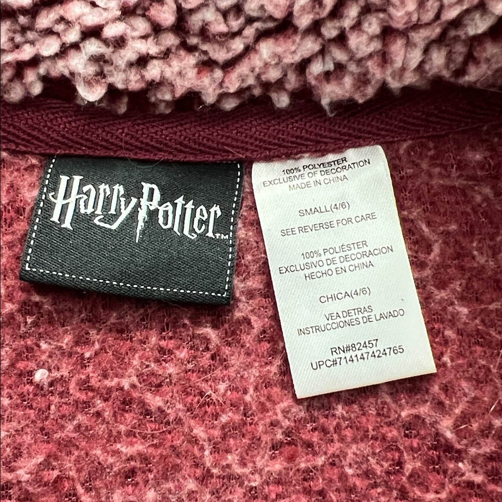 Harry Potter Hogwarts Burgundy Sherpa 1/4-Zip Pullover Sherpa Sweatshirt Youth S - Picture 3 of 8